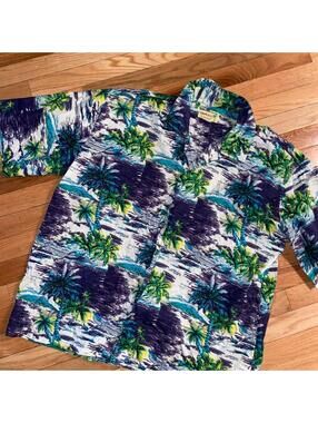 Vintage Men’s Hawaiian Shirt